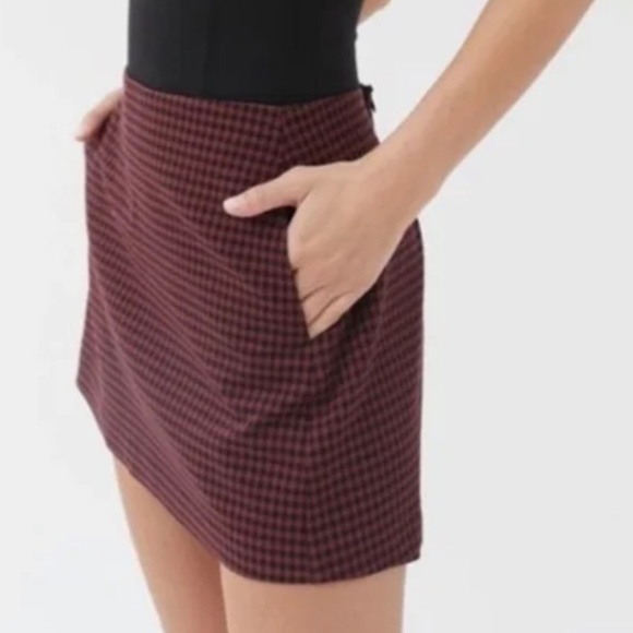 Urban Outfitters Cooperative Gingham Mini Skirt (Maroon) - Size S - Picture 1 of 5